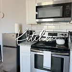 1Br Downtown Studio With Full Kitchen #32A